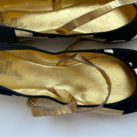 Black and Gold flat ballet shoes. - Picture 9 of 9